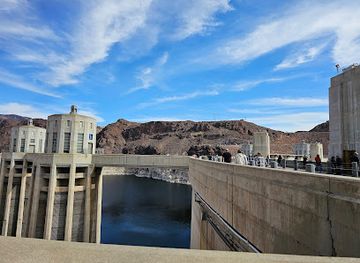 nevada/boulder-city/landmark/goldstrike-canyon-and-hot-springs-parking-lot
