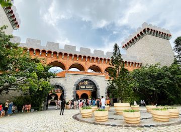 vietnam/phan-thiet/landmark/lau-dai-ruou-vang-rd-phan-thiet-mui-ne