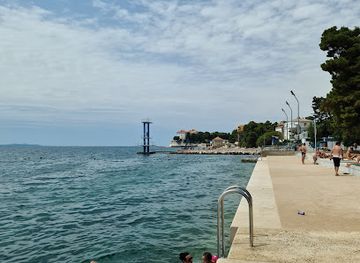 croatia/zadar/landmark/kolovare-beach
