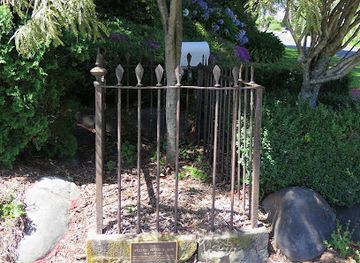 new-zealand/taranaki/landmark/william-cutfield-king-memorial