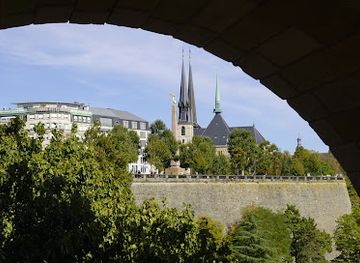 luxembourg/mamer-valley/landmark/monument-of-remembrance