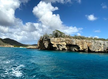 curacao/westpunt/landmark/blue-room-cave
