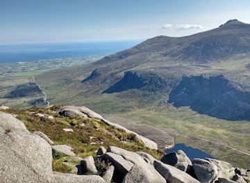 ireland/mourne-mountains/landmark/slievelamagan
