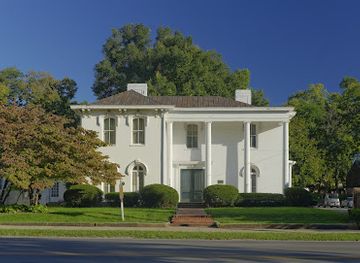 kentucky/bluegrass-region/landmark/blue-grass-trust-historic-preservation