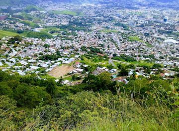 honduras/sula-valley/landmark/parque-el-picacho
