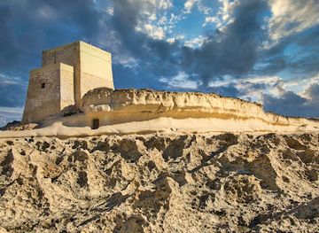malta/xlendi/landmark/xlendi-eroded-rock