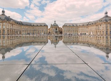 france/bordeaux-wine-region/landmark/bordeaux-walks