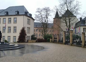 luxembourg/upper-moselle-nature-park/landmark/statue-of-the-grand-duchess-charlotte