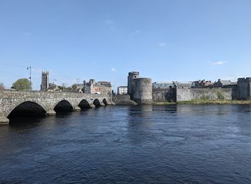 ireland/limerick/landmark/limerick-city-walking-tours
