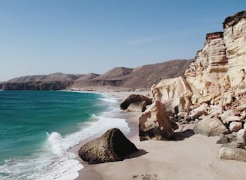 oman/ras-al-jinz/landmark/turtle-beach