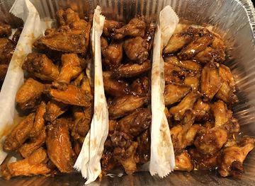 alabama/daphne/landmark/what-s-cluckin-wings-fries-daphne