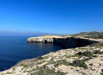 malta/blue-lagoon/landmark/big-cave-ghar-tal-qrewis