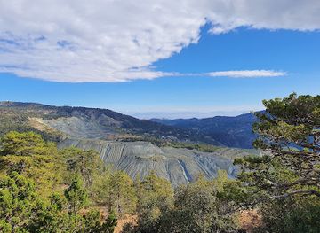 cyprus/troodos-national-forest-park/landmark/persephone-hiking-trail