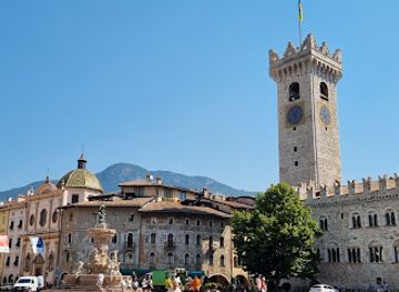 italy/val-di-non/landmark/piazza-del-duomo-di-trento