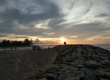 brunei/tutong-beach/landmark/penanjong-beach