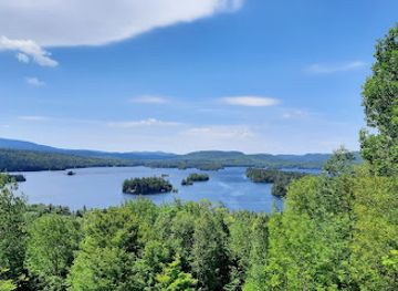 new-york/adirondack-mountains/landmark/adirondack-experience-the-museum-on-blue-mountain-lake