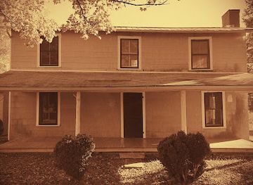 north-carolina/uwharrie-mountains/landmark/lewis-thornburg-house