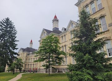 michigan/traverse-city/landmark/traverse-city-state-hospital