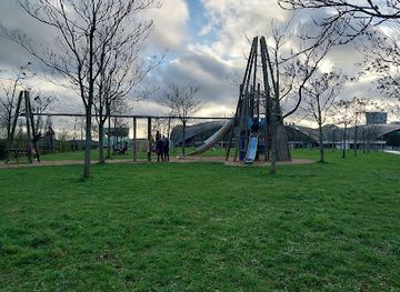 luxembourg/luxembourg-city/kirchberg/landmark/central-park