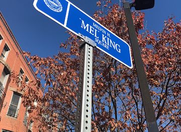 massachusetts/boston/south-end/landmark/mel-king-square