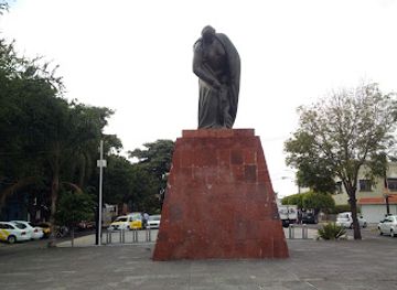 mexico/guadalajara/landmark/monumento-a-la-madre-gdl