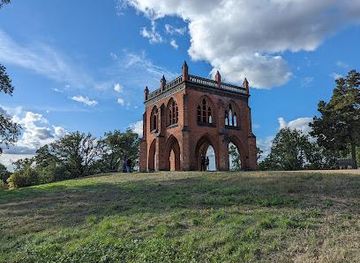 germany/potsdam/landmark/gerichtslaube-im-park-babelsberg