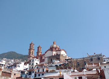 mexico/taxco/landmark/silver-tianguis