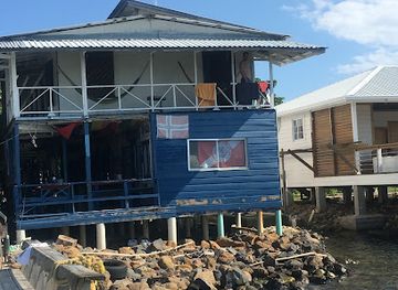 honduras/utila/landmark/paradise-divers