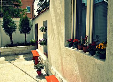 bulgaria/sofia-valley/landmark/hostel-10-coins