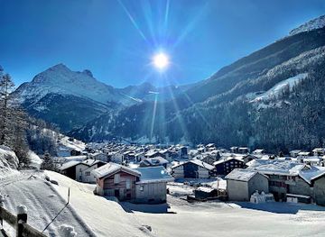 switzerland/saas-fee/landmark/tourismusburo-saas-grund