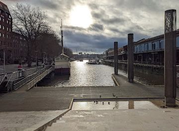 united-kingdom/bristol/harbourside/landmark/cascade-steps
