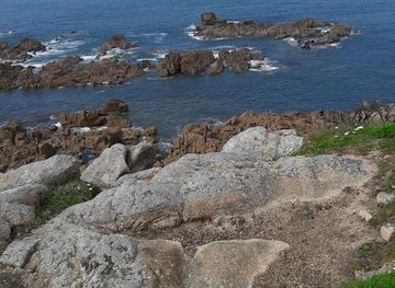 guernsey/portelet-bay/landmark/saumarez-park