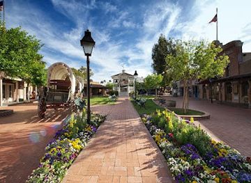 arizona/tucson/landmark/trail-dust-town