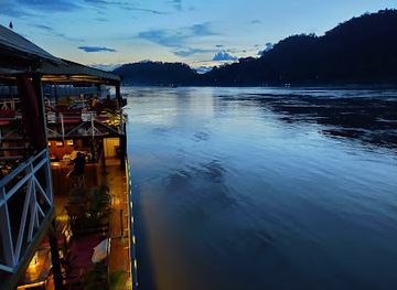 laos/mekong-river-valley/landmark/khopfa-mekong-cruise