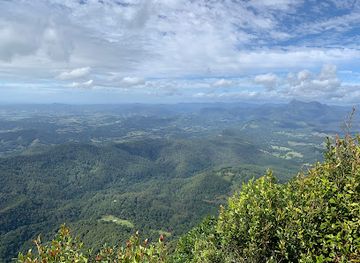 australia/surfers-paradise/landmark/southern-cross-tours