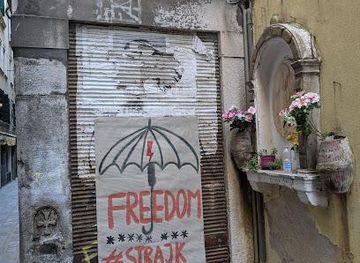 italy/venice/landmark/calle-del-perdon