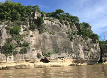 paraguay/gran-chaco/landmark/caverna-kamba-hopo