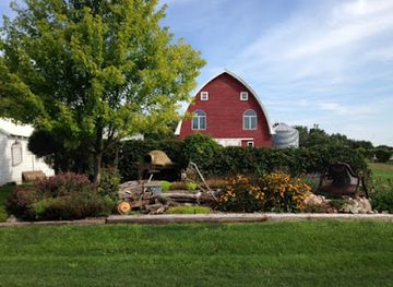 south-dakota/brookings/landmark/good-roots-farm-and-gardens