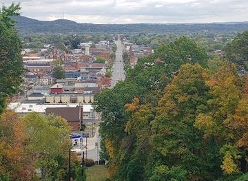 ohio/chillicothe/landmark/carlisle-hill-star-and-overlook