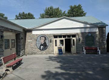 new-york/thousand-islands/landmark/cape-vincent-historical-museum