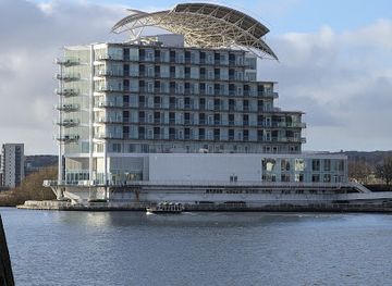united-kingdom/west-glamorgan/landmark/roath-lock