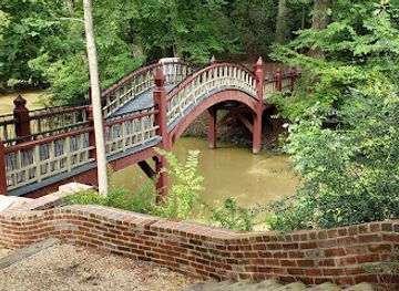 virginia/williamsburg/landmark/crim-dell-bridge