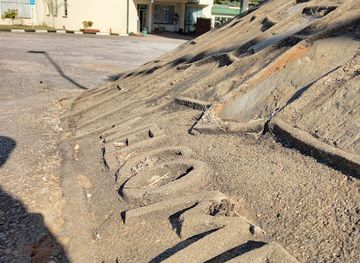 zimbabwe/chinhoyi/landmark/cut-hotel