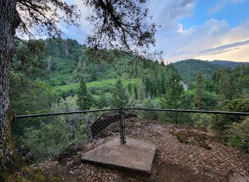 california/shasta-cascade/landmark/lookout-point-at-cave-springs-motel