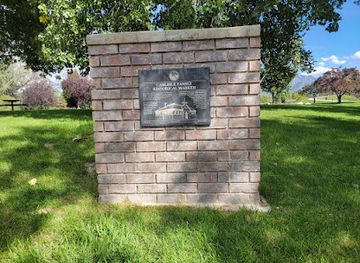 utah/salt-lake-city/downtown-salt-lake-city/landmark/carlisle-family-monument