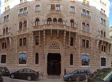 italy/bari/landmark/palazzo-dell-acquedotto-pugliese