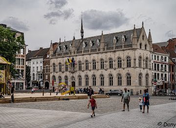 belgium/kortrijk/landmark/historical-city-hall-of-courtrai