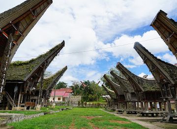 indonesia/tana-toraja/landmark/tongkonan-karuaya