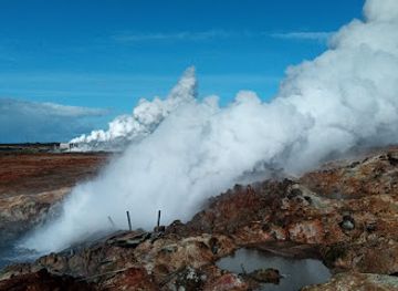 iceland/keflavik/landmark/gunnuhver-hot-springs