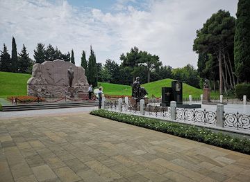 azerbaijan/greater-caucasus/landmark/alley-of-honor